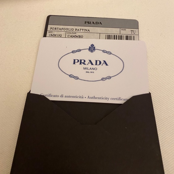 Prada Saffiano Portafoglio Wallet - Picture 6 of 6